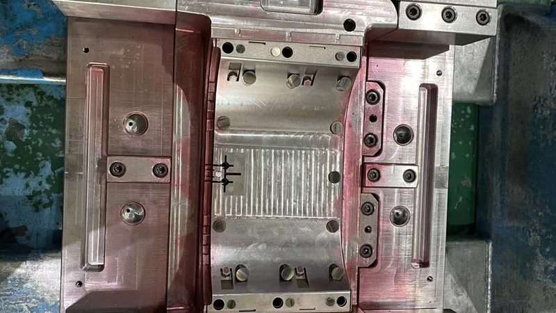 拉伸模具选型：如何根据实际应用场景精准选择