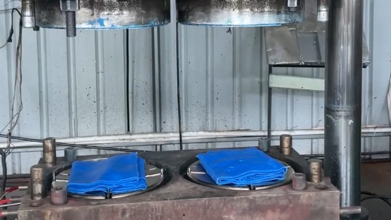 硅胶模具定制：揭秘其制作工艺与关键要点